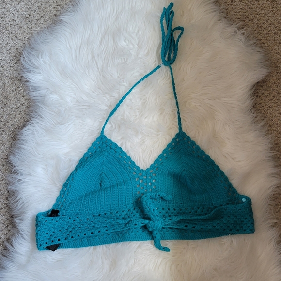 Express Crochet Top - Picture 2 of 4